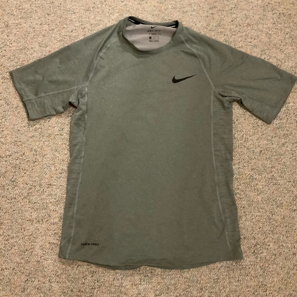 Mens Nike pro drifit shirt